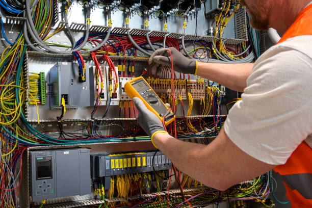 Best Emergency Electrical Repair  in Vamo, FL